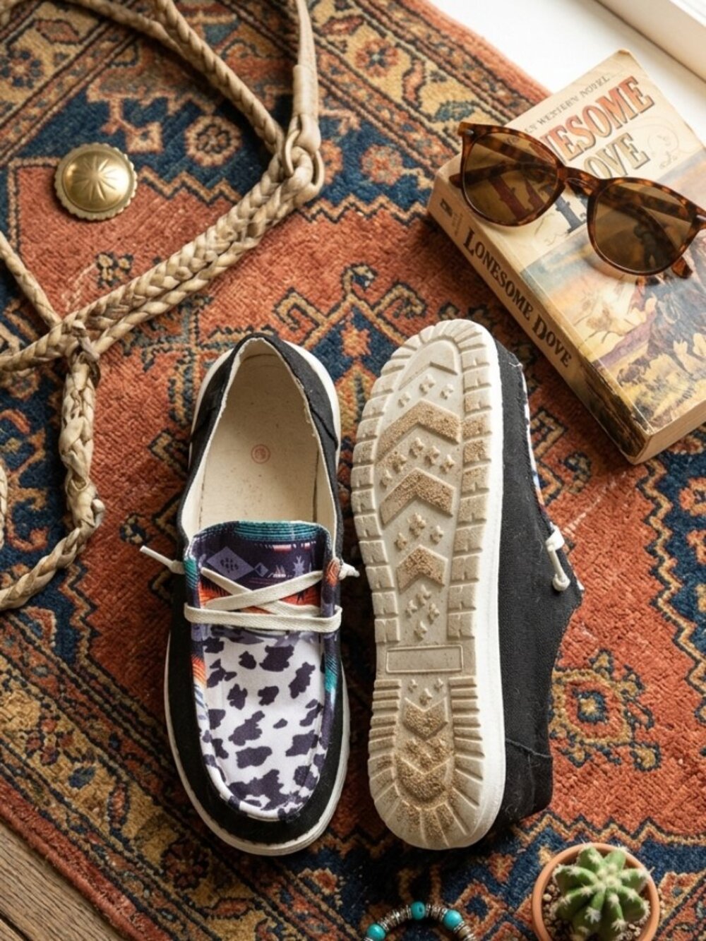 WESTERN AZTEC Cow Print Slip On Shoes Size 43 (W 11 / M 9.5) Boho Canvas Loafers